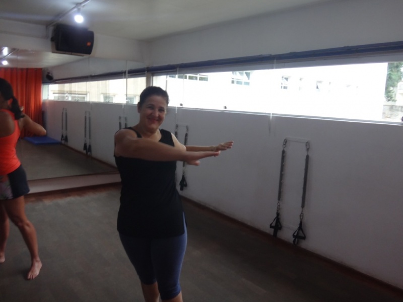 Aula de Pilates Aparelho para Iniciantes Preço Jardim América - Aula de Pilates com a Bola