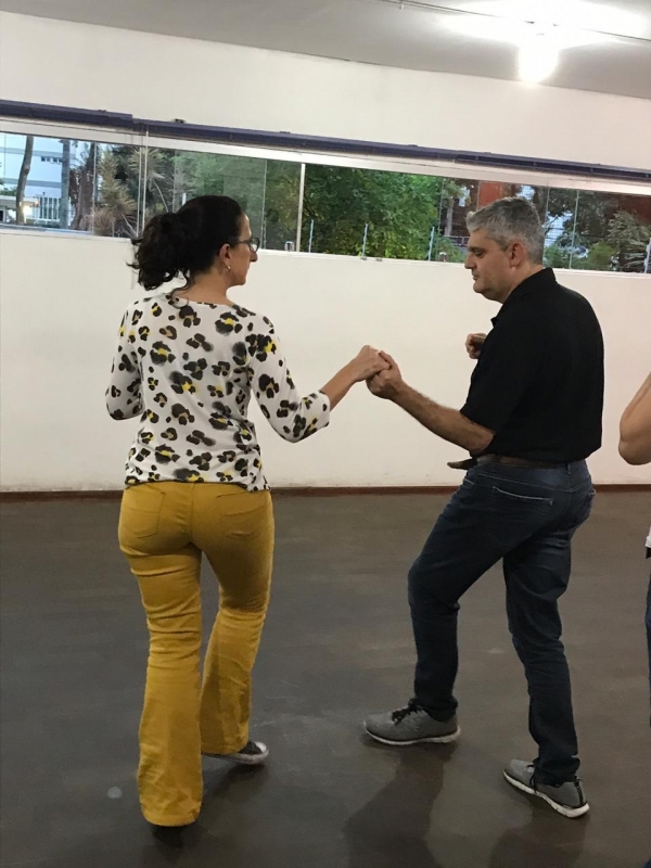 Quanto Custa Dança de Salão Forro Universitário Vila Mariana - Dança de Salão Bolero