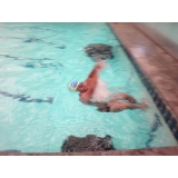 aula de natação avançada
