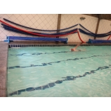 escola de natação para adultos