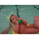 onde fazer aula de natação para bebês Brooklin